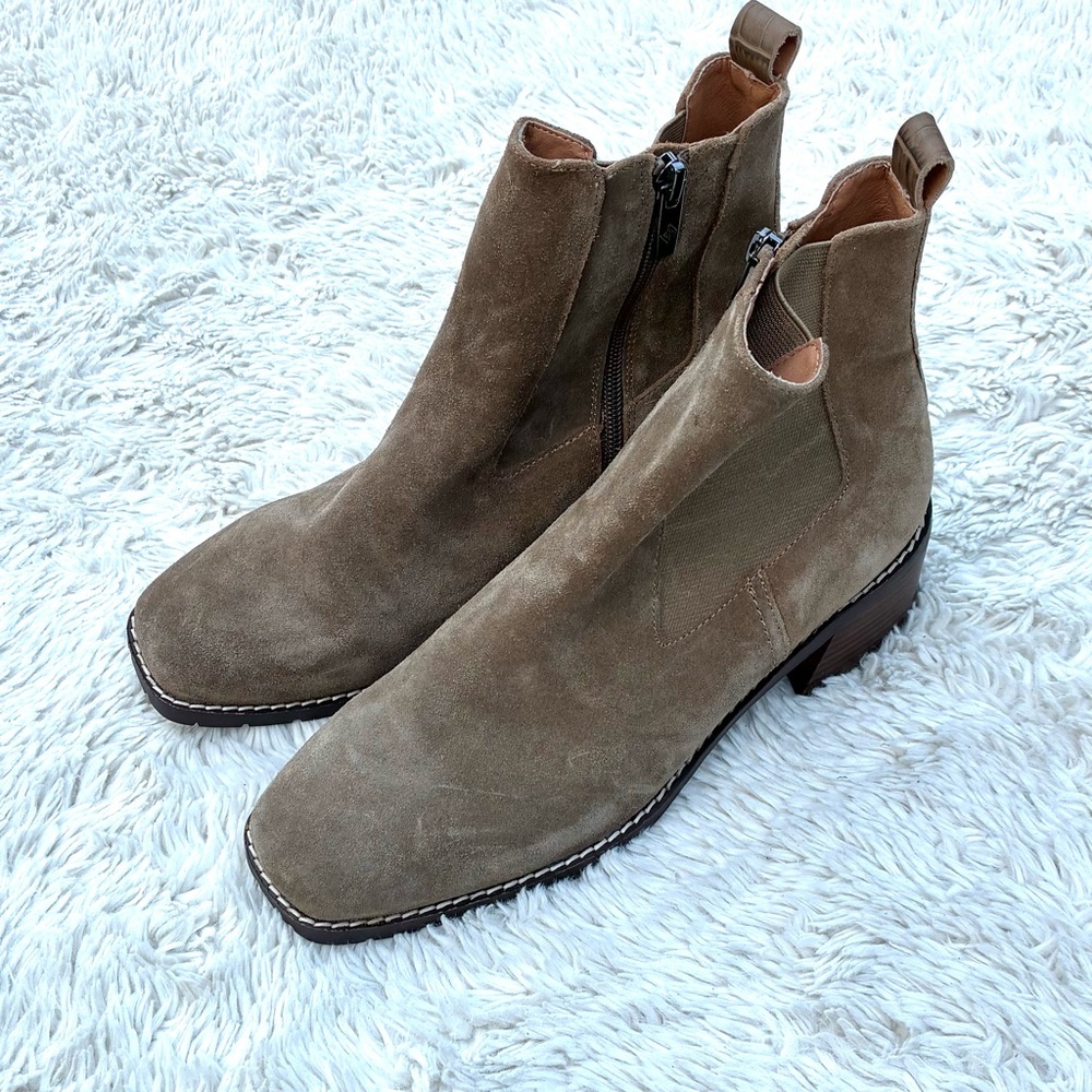 Donald Pliner NWOT Flower Boots in Smoke Sz 8 - Picture 6 of 11